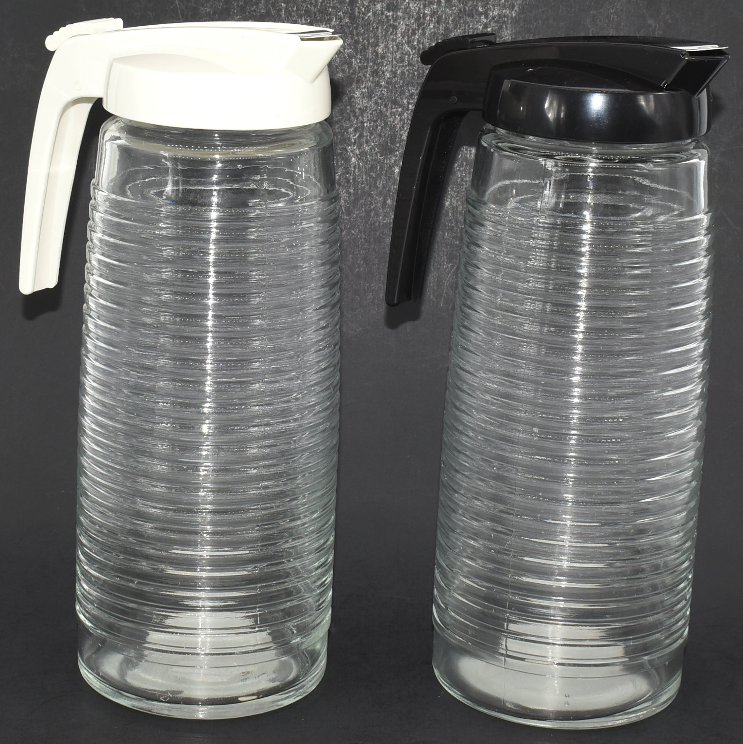 PITCHER,  GLASS,  1 LITER,  WITH POURING LID